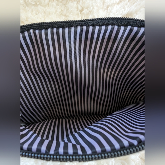 ThirtyOne All in One Organizer Tote Makeup Bag Clutch Wallet - Picture 4 of 6